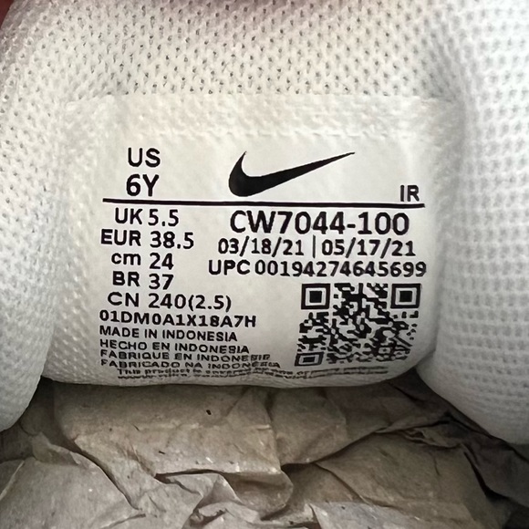 ✔️NIB✔️ NIKE Air Max Plus GS Triple White - Picture 10 of 11